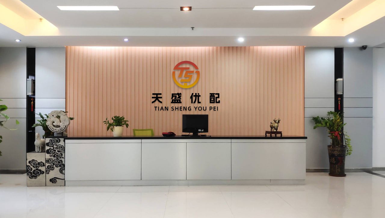 掌上乾坤 家和万事兴：生活小常识，一物降一物第一.打嗝最怕——白糖水第二. 鼻塞最怕——洋葱嗅第三. 脚气最怕——白醋泡第四. 冻疮最怕——辣椒水擦（注意皮肤破损禁用）第五. 倒刺最怕——维生素E油涂第六...